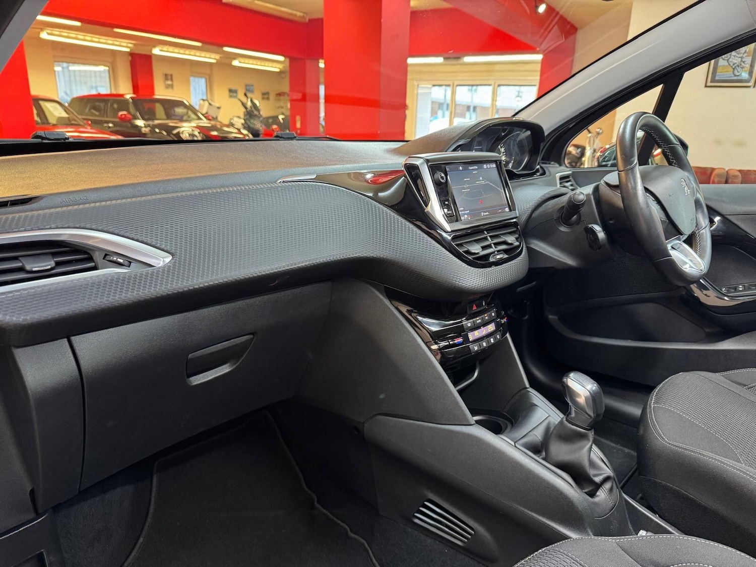 Used Peugeot 208 2019 for sale - 77440890: Photo 12