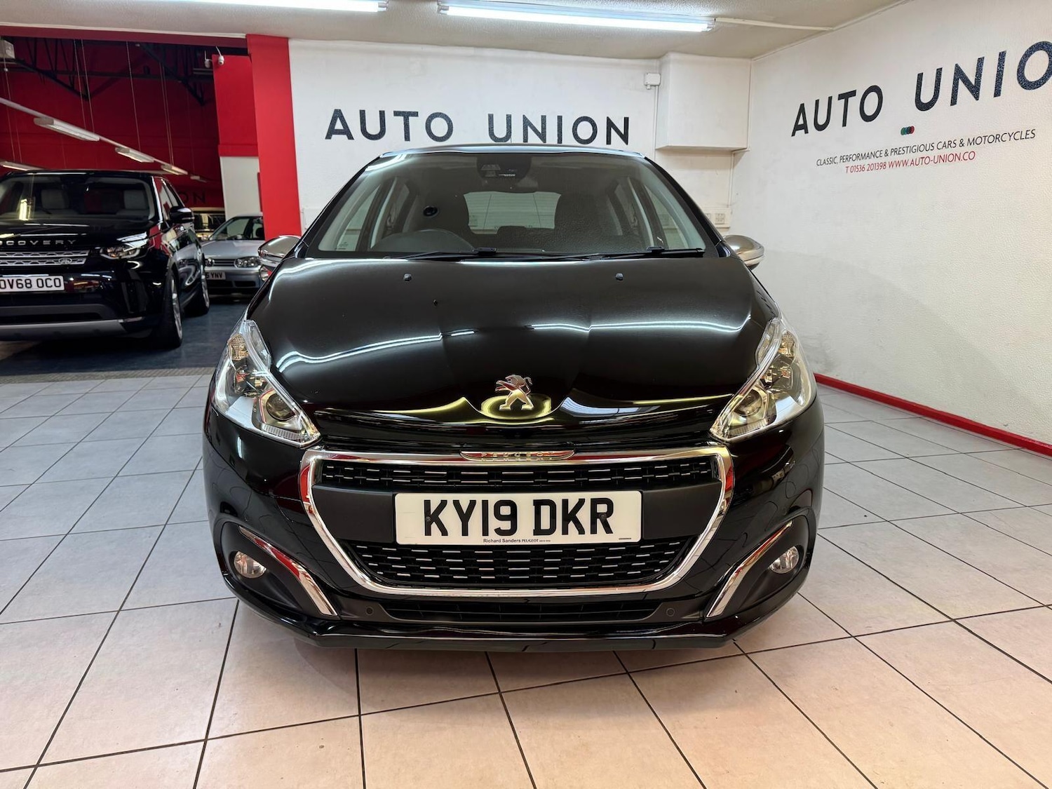 Used Peugeot 208 2019 for sale - 77440890: Photo 2