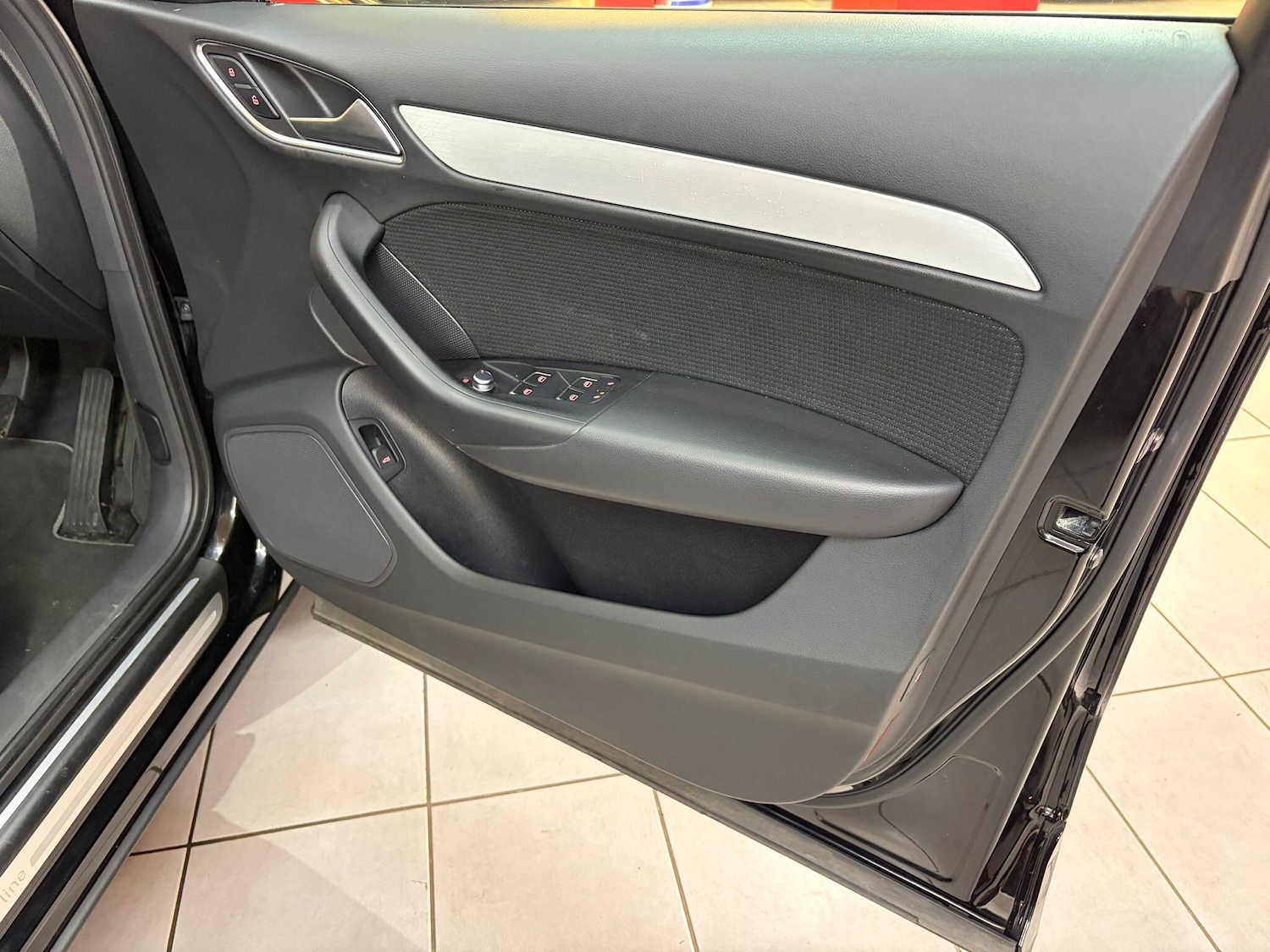 Used Audi Q3 2017 for sale - 76561454: Photo 31