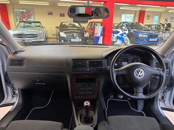 Used Volkswagen Golf 2001 for sale - 75051932: Photo 14
