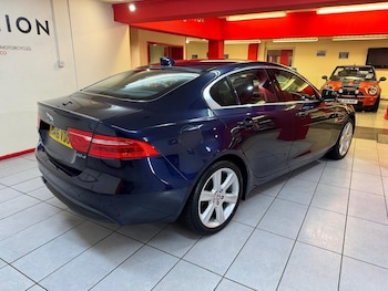 Used Jaguar XE 2016 for sale - 78318811: Photo