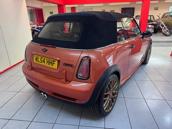 Used MINI Convertible 2004 for sale - 74465265: Photo 23