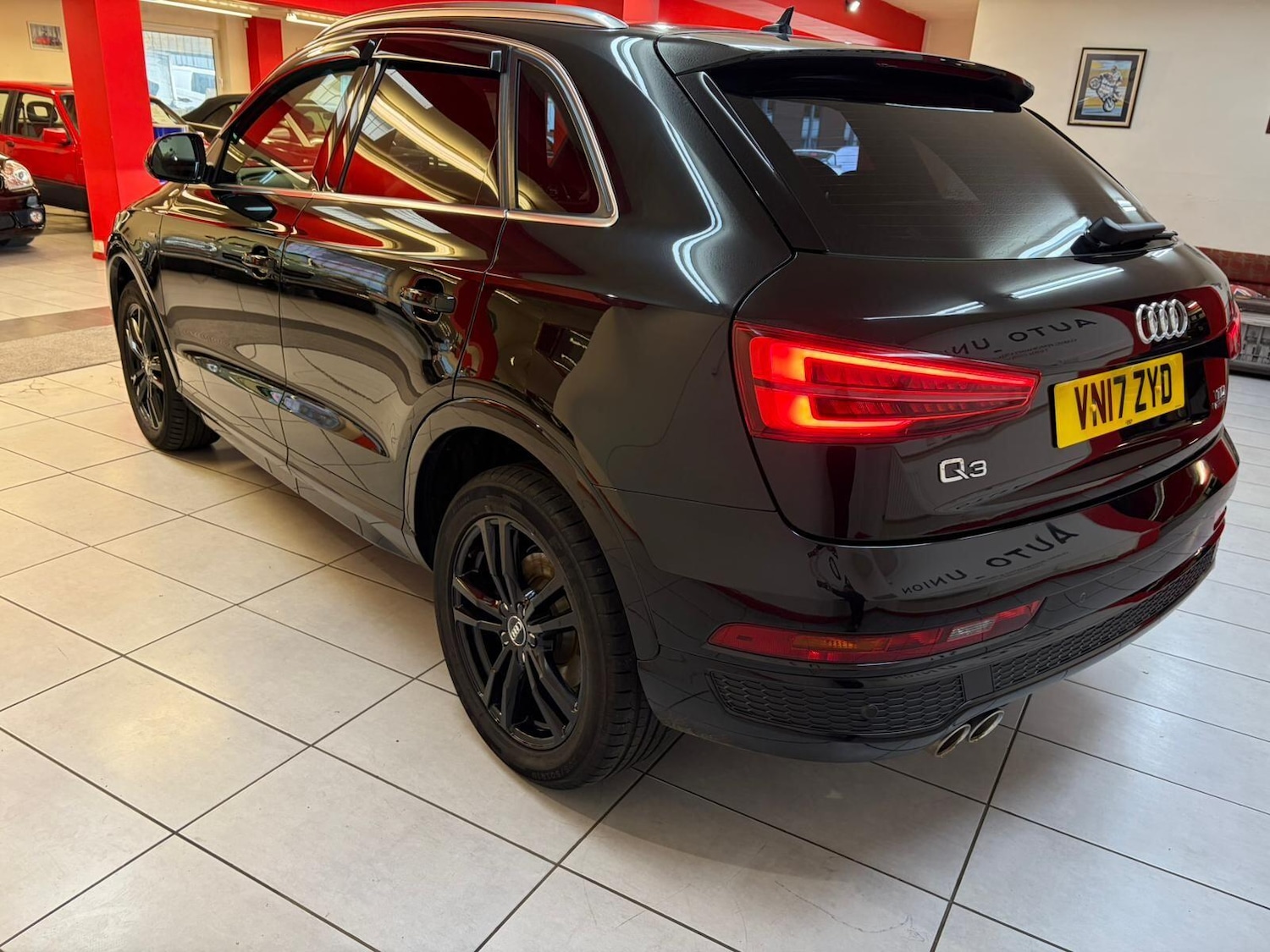 Used Audi Q3 2017 for sale - 76990657: Photo 7