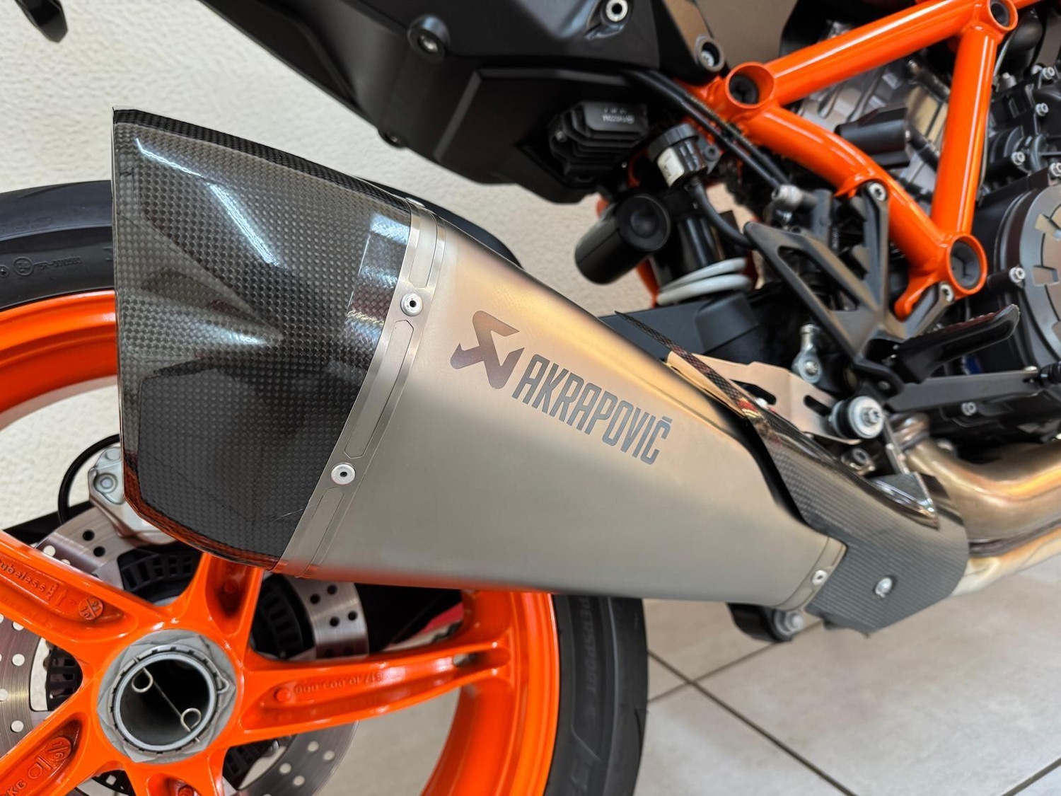 Used KTM 1290 SUPERDUKE R 22 2022 for sale - 78662280: Photo 10
