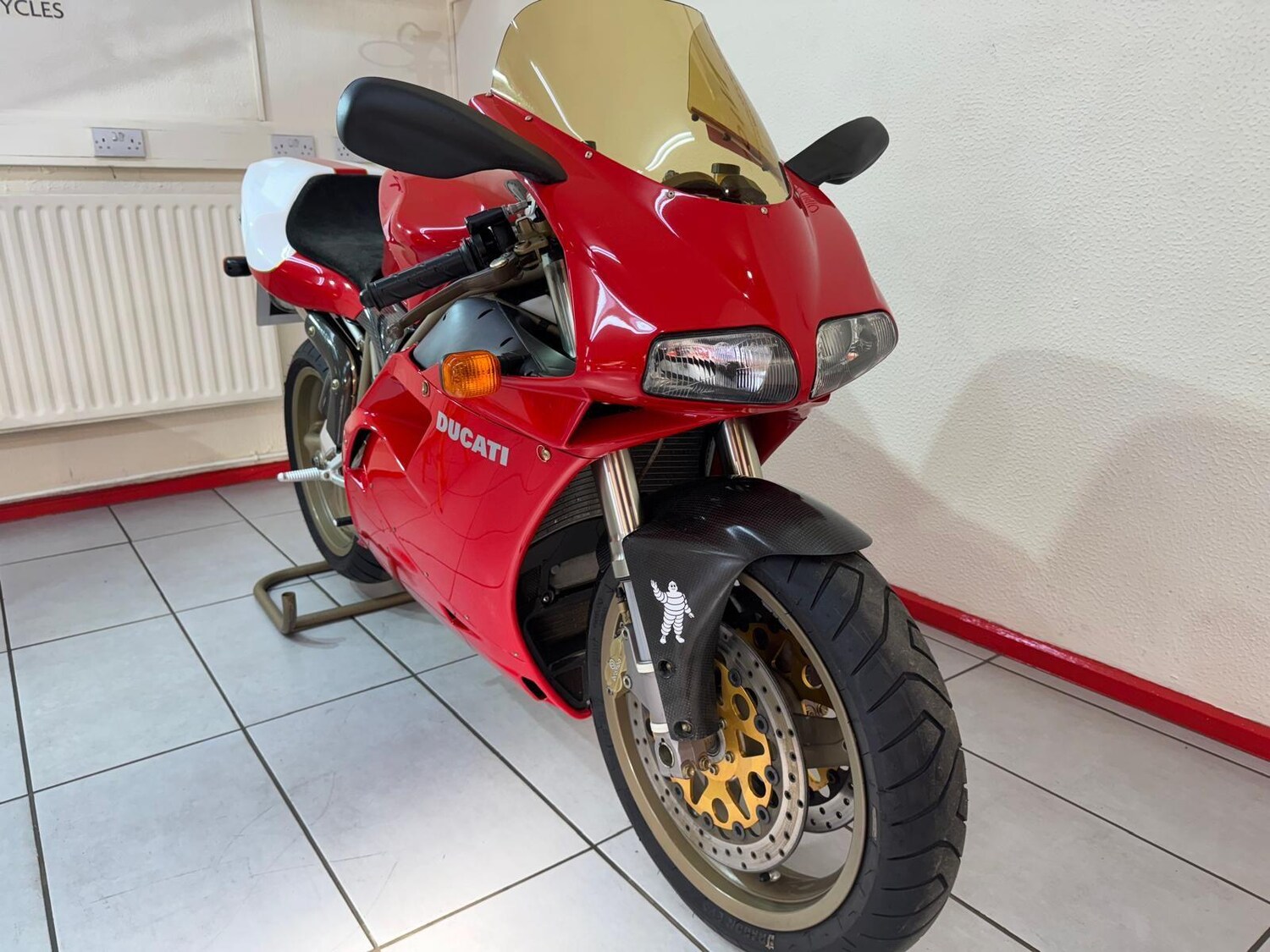 Ducati 916