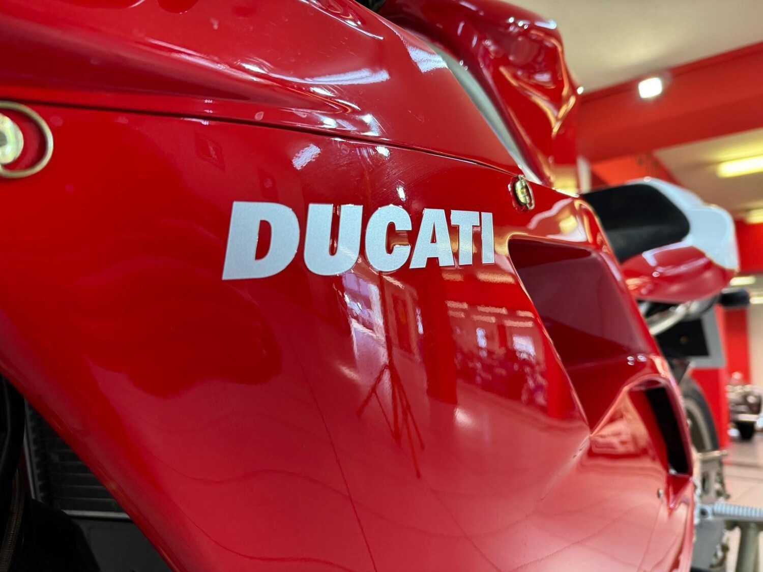 Ducati 916