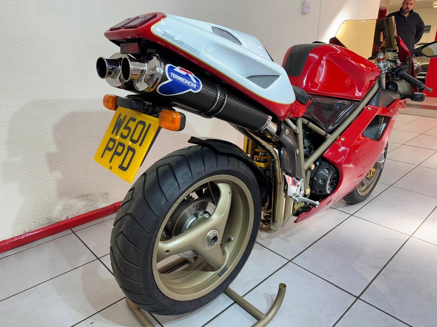 Ducati 916