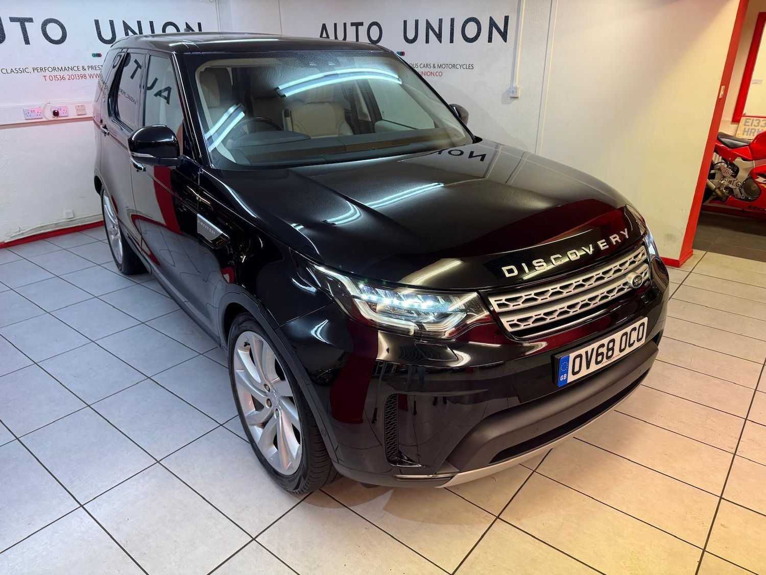 Used Land Rover Discovery 2018 for sale - 77387351: Photo 1