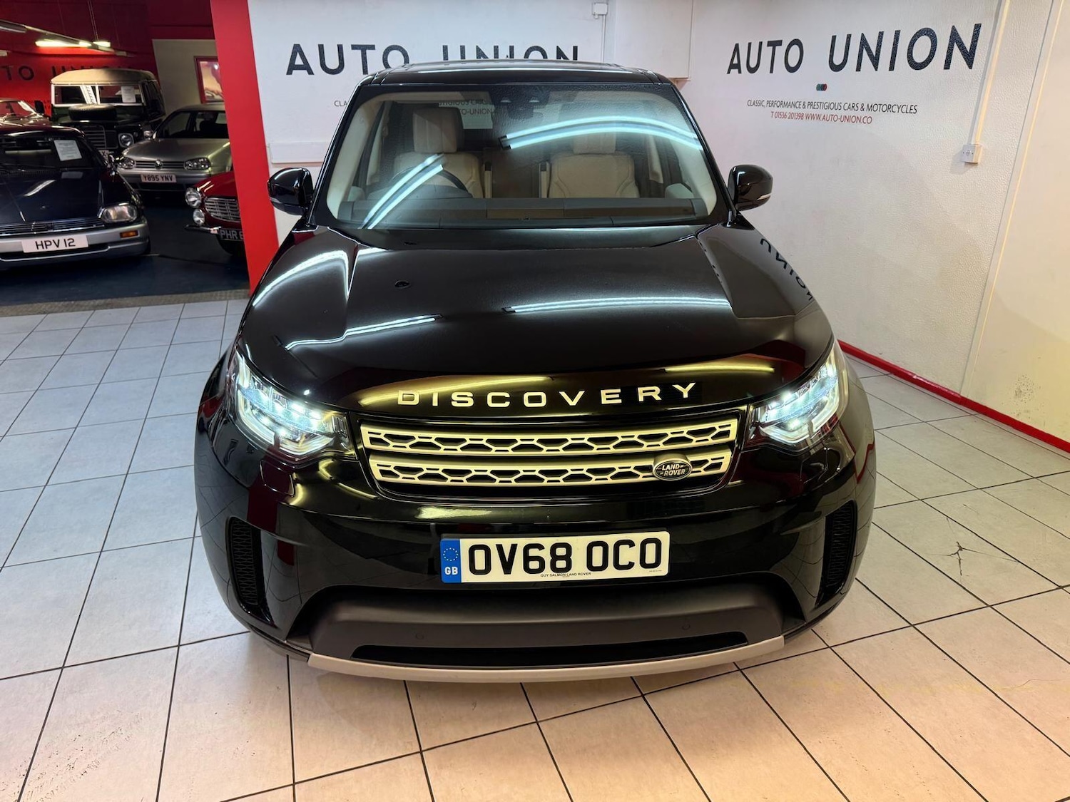 Used Land Rover Discovery 2018 for sale - 77387351: Photo 2