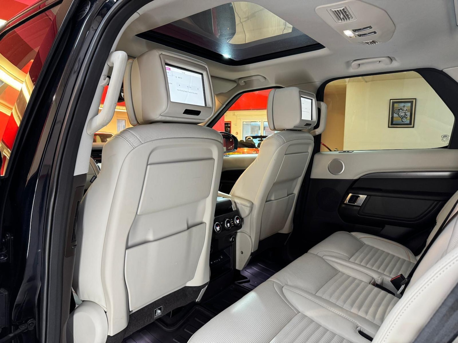 Used Land Rover Discovery 2018 for sale - 77387351: Photo 20