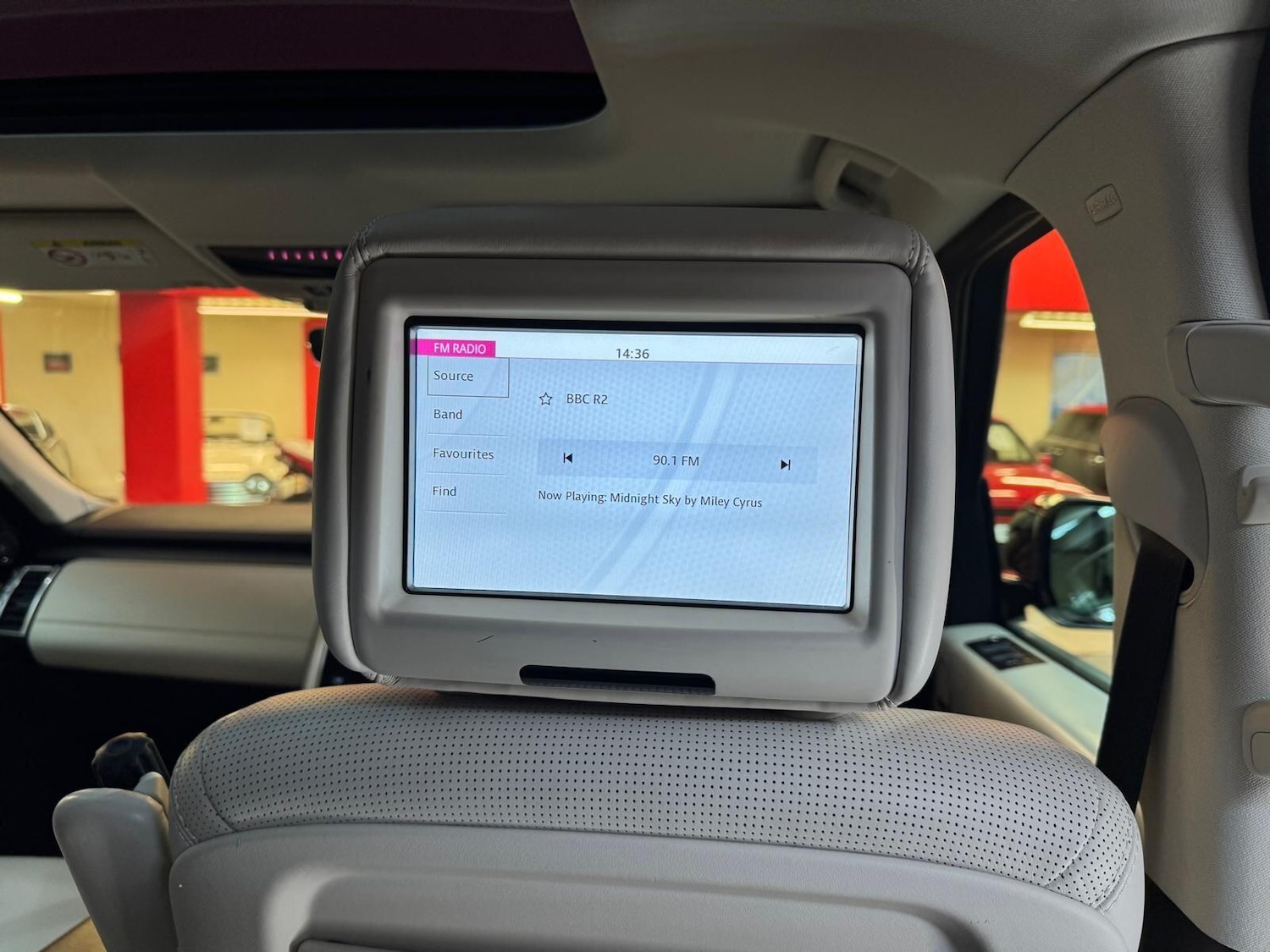 Used Land Rover Discovery 2018 for sale - 77387351: Photo 30