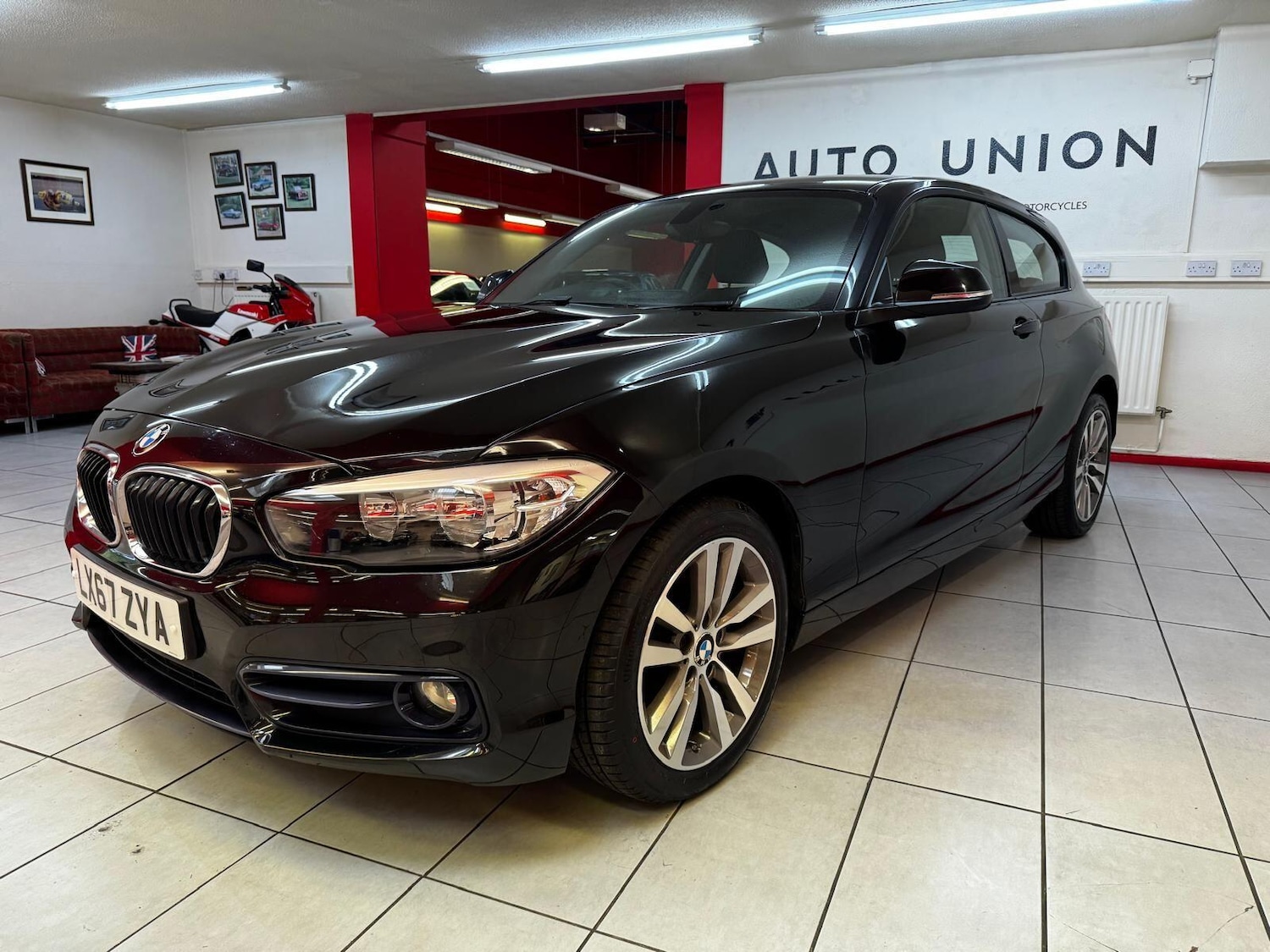 Used BMW 1 Series 2017 for sale - 76085171: Photo 2