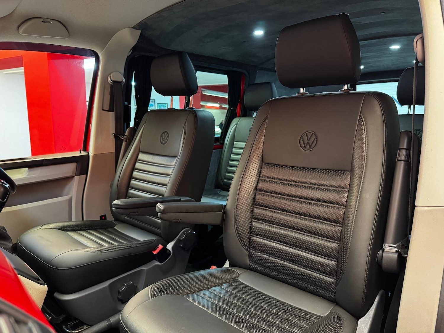 Used Volkswagen Transporter 2018 for sale - 77015837: Photo 13