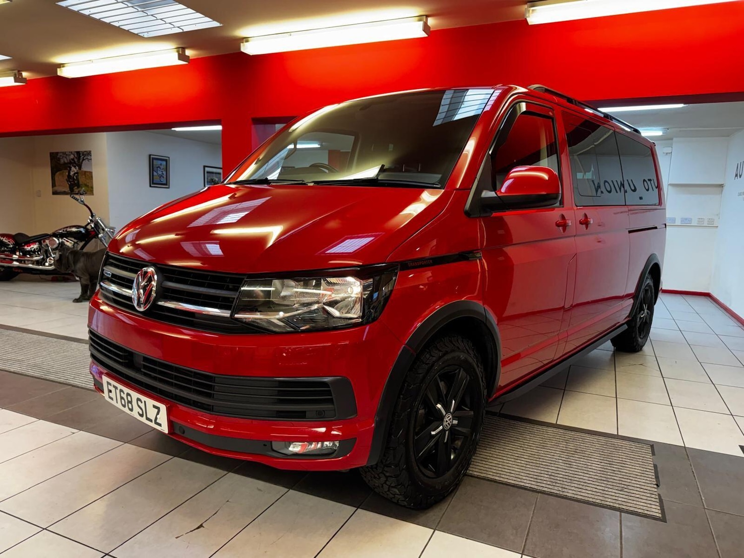 Used Volkswagen Transporter 2018 for sale - 77015837: Photo 2