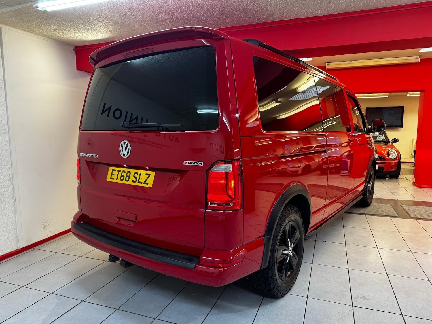 Used Volkswagen Transporter 2018 for sale - 77015837: Photo 4