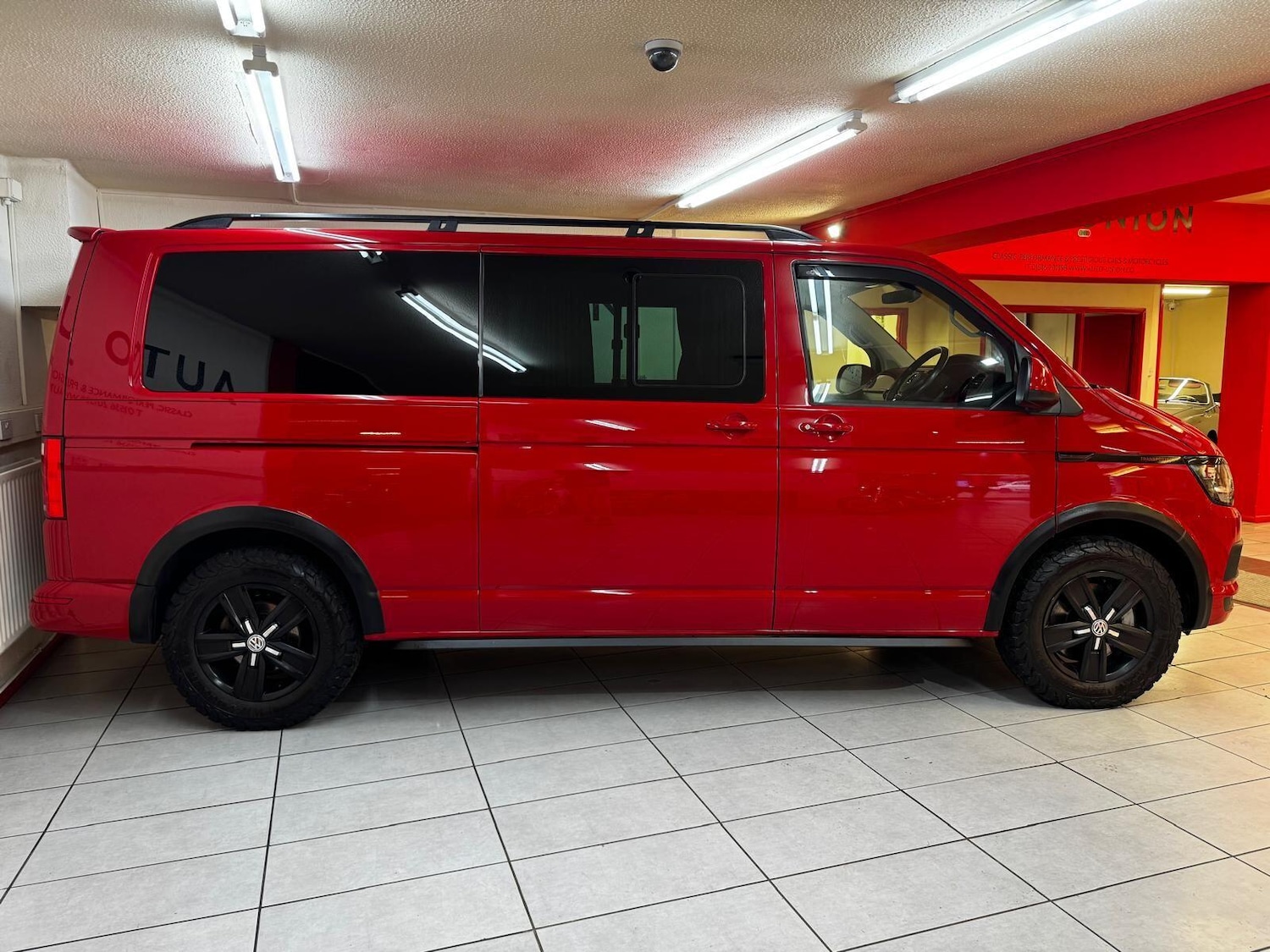 Used Volkswagen Transporter 2018 for sale - 77015837: Photo 5