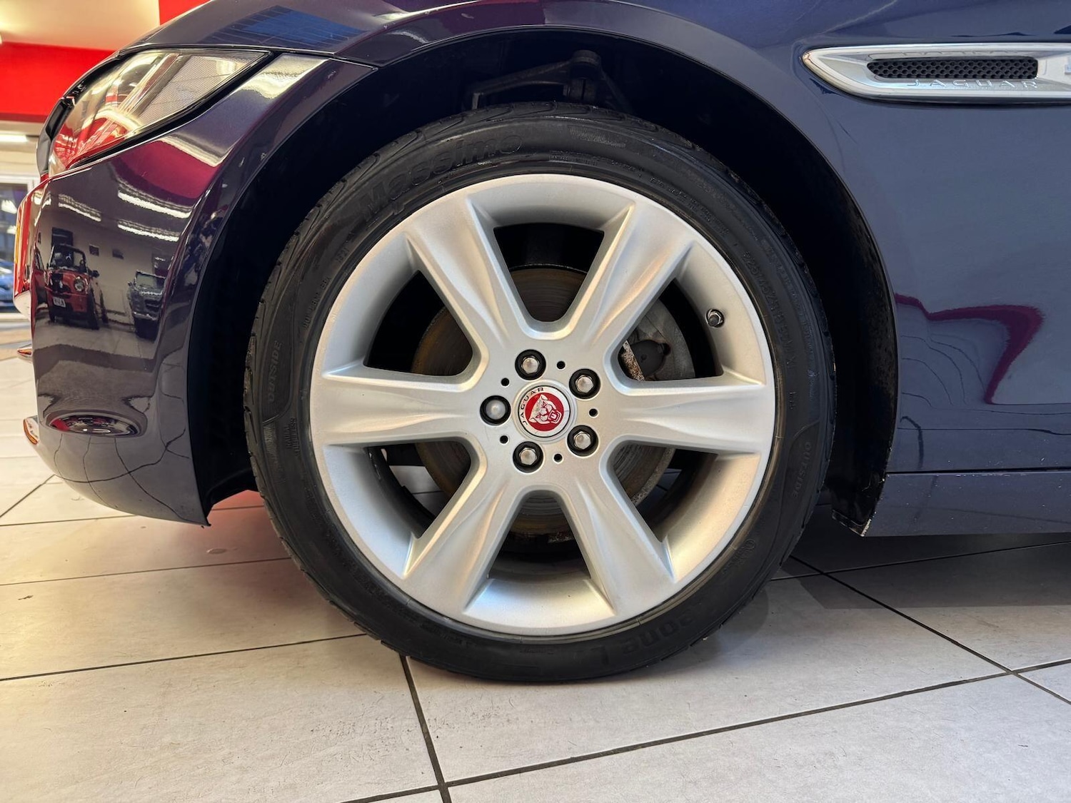 Used Jaguar XE for sale - 77305399: Photo 19