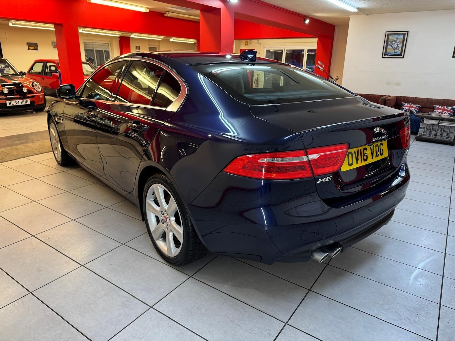 Used Jaguar XE for sale - 77305399: Photo 4