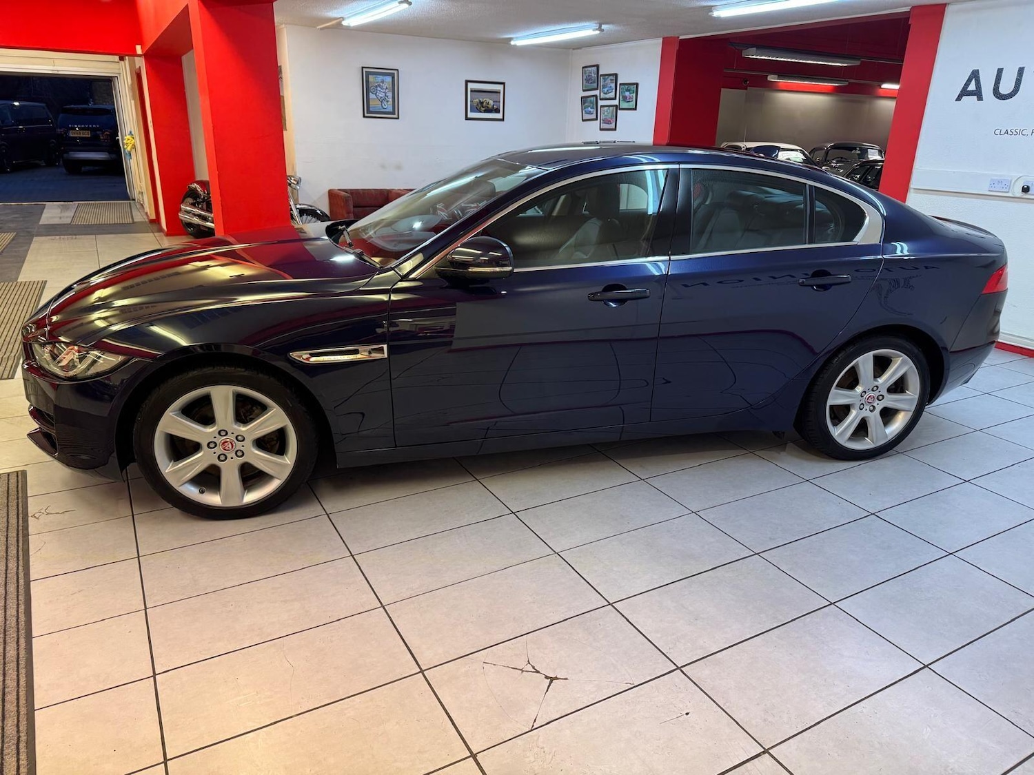 Used Jaguar XE for sale - 77305399: Photo 6