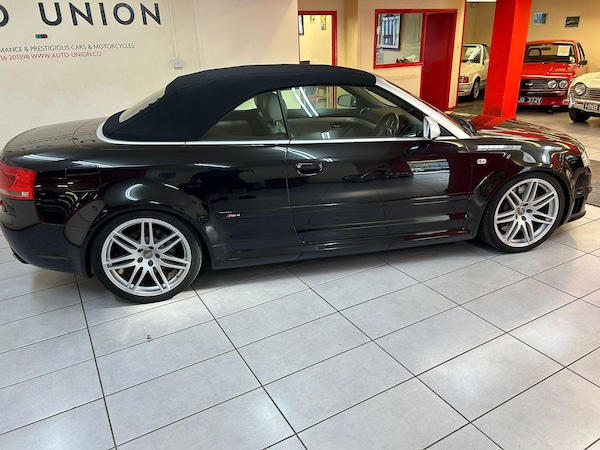 Used Audi RS4 Cabriolet 2007 for sale - 75401857: Photo 10