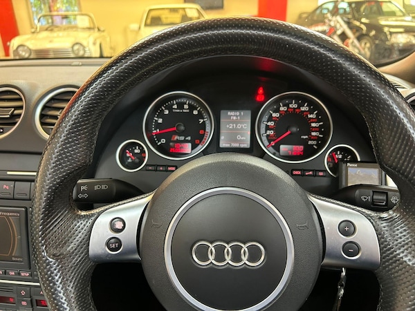 Used Audi RS4 Cabriolet 2007 for sale - 75401857: Photo 15