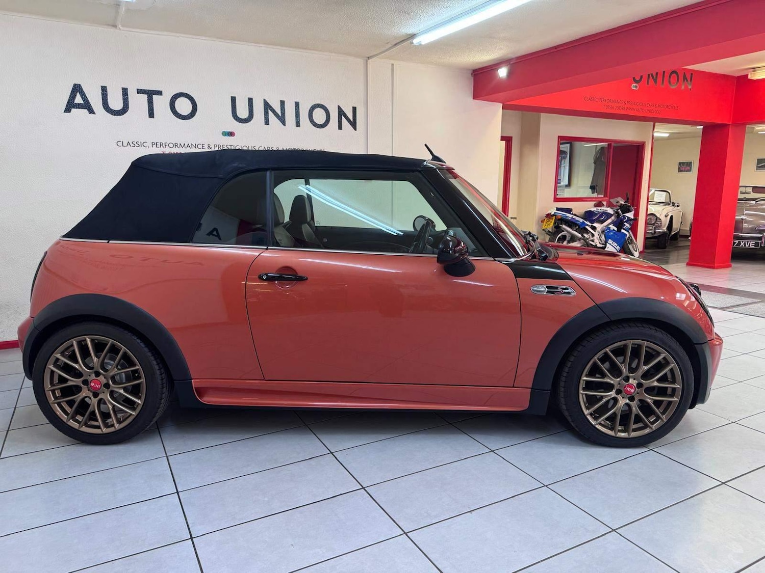 Used MINI Convertible 2004 for sale - 76398958: Photo 12