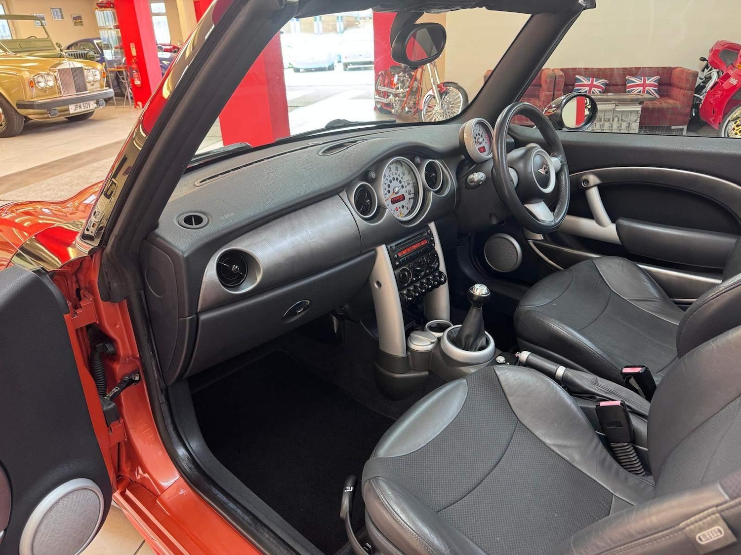 Used MINI Convertible 2004 for sale - 76398958: Photo 22