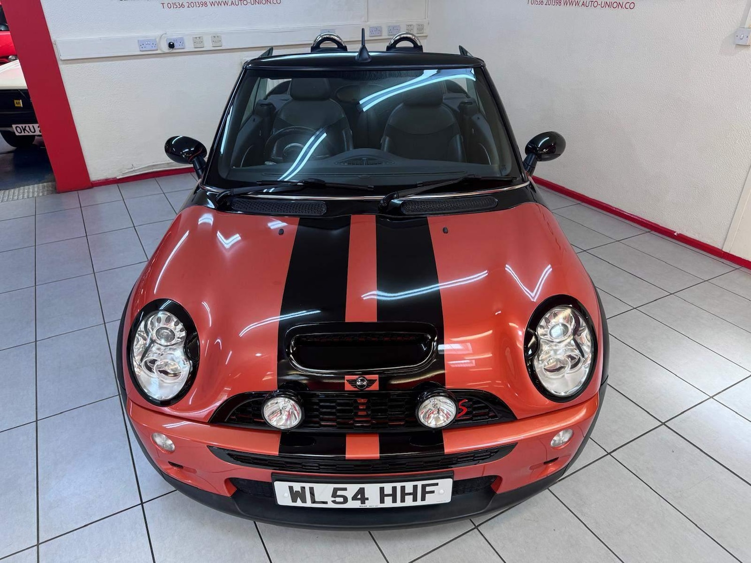 Used MINI Convertible 2004 for sale - 76398958: Photo 24