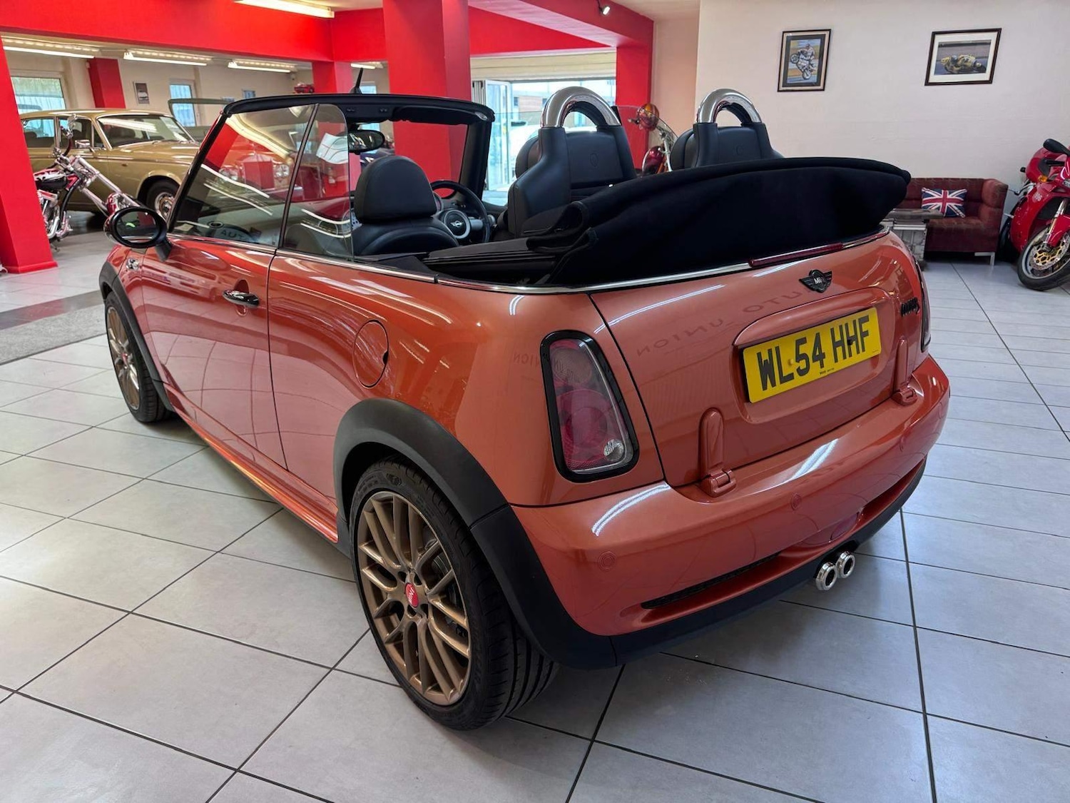 Used MINI Convertible 2004 for sale - 76398958: Photo 3