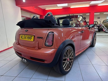 Used MINI Convertible 2004 for sale - 76398958: Photo