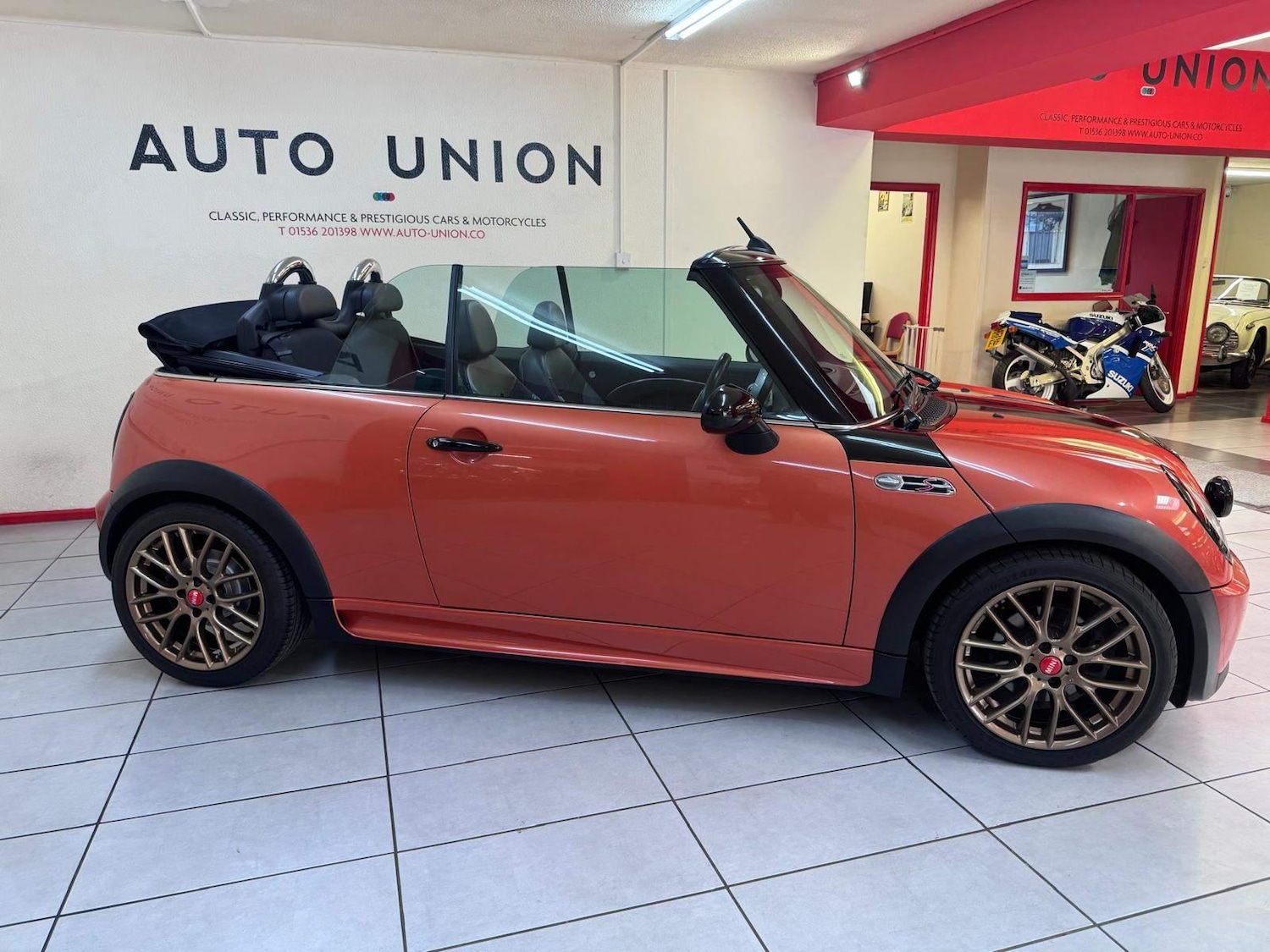 Used MINI Convertible 2004 for sale - 76398958: Photo 6