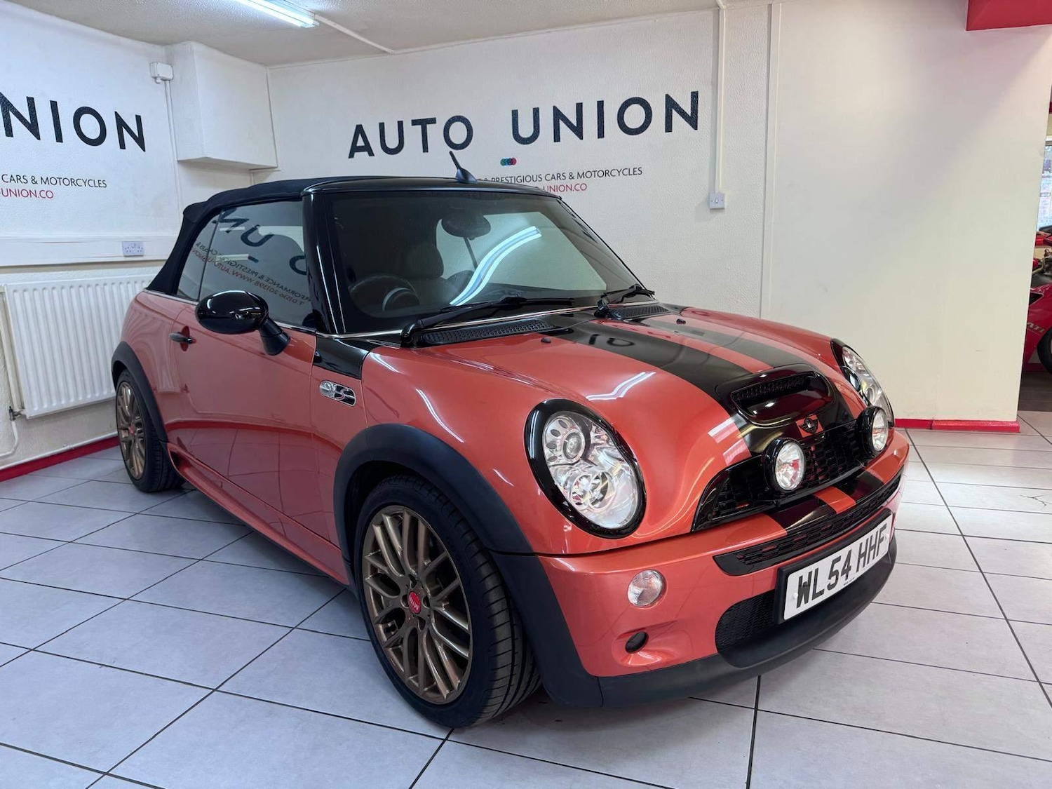 Used MINI Convertible 2004 for sale - 76398958: Photo 8