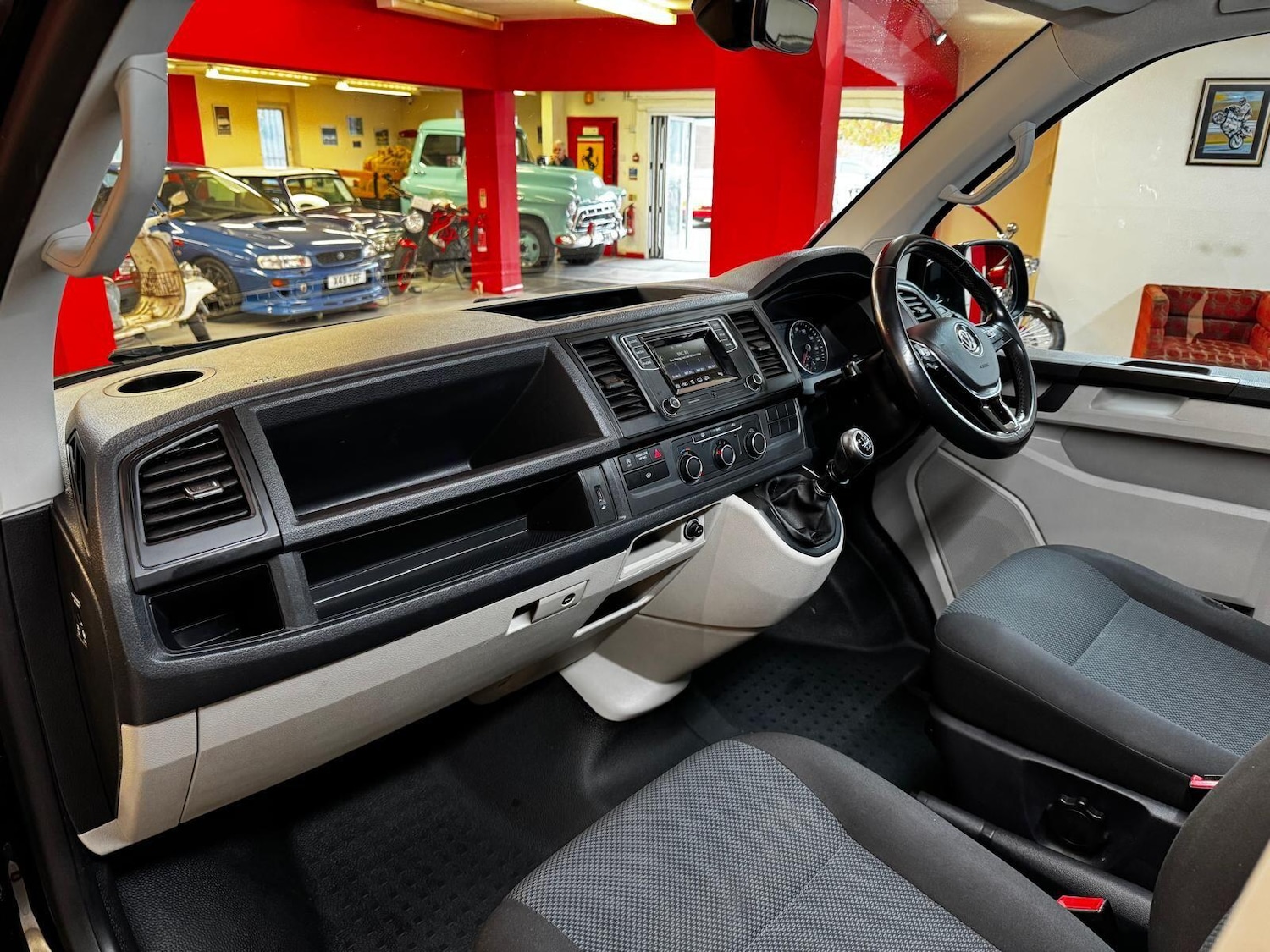 Used Volkswagen Transporter 2017 for sale - 76283713: Photo 12