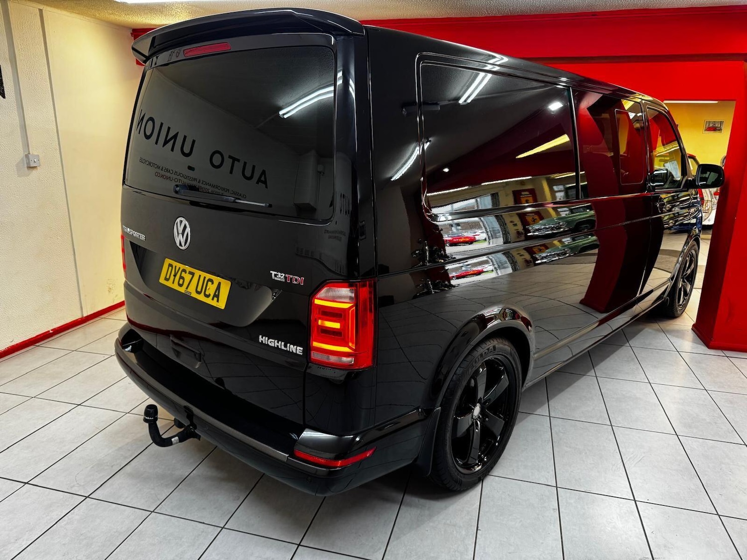 Used Volkswagen Transporter 2017 for sale - 76283713: Photo 8