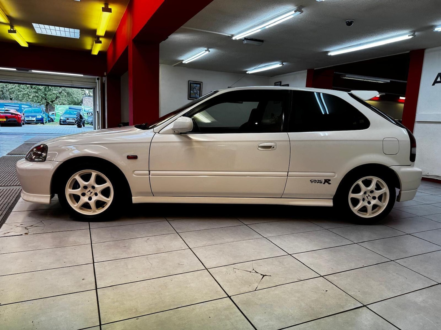 Used Honda Civic 2015 for sale - 76153079: Photo 8