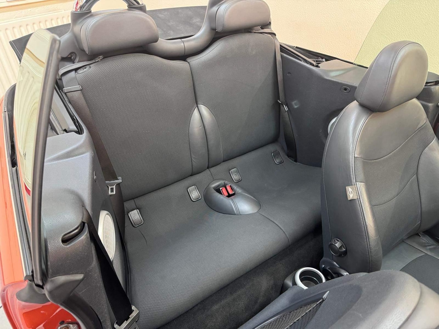 Used MINI Convertible 2004 for sale - 76997595: Photo 13