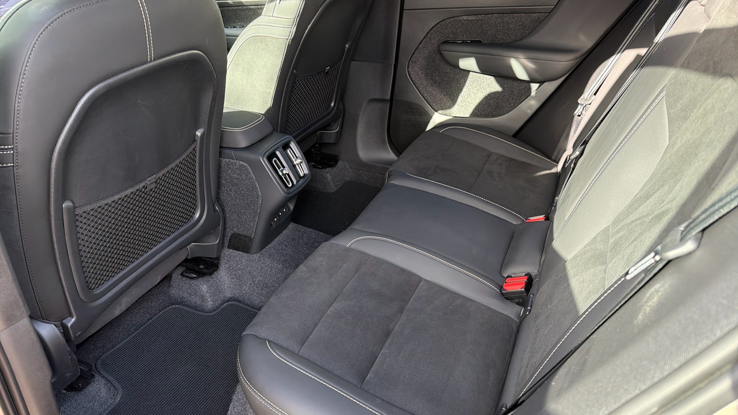 Used Volvo XC40 2024 for sale - 76653301: Photo 10