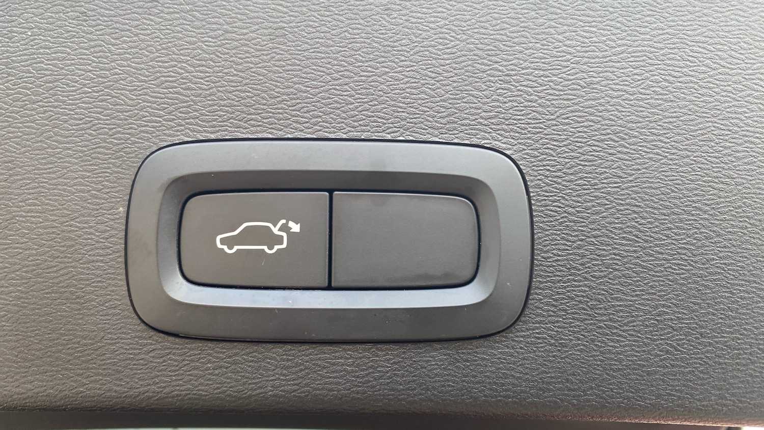 Used Volvo XC40 2022 for sale - 76763090: Photo 33