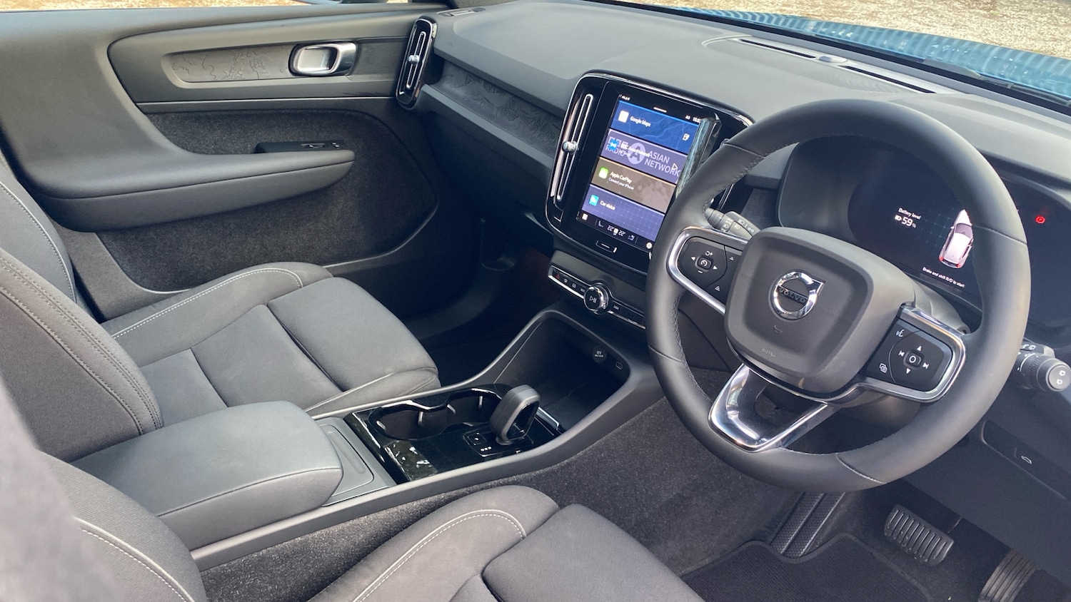 Used Volvo XC40 2022 for sale - 76763090: Photo 4