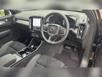 Used Volvo XC40 2025 for sale - 78269932: Photo