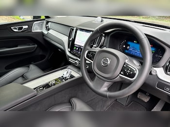 Used Volvo XC60 2025 for sale - 78352403: Photo