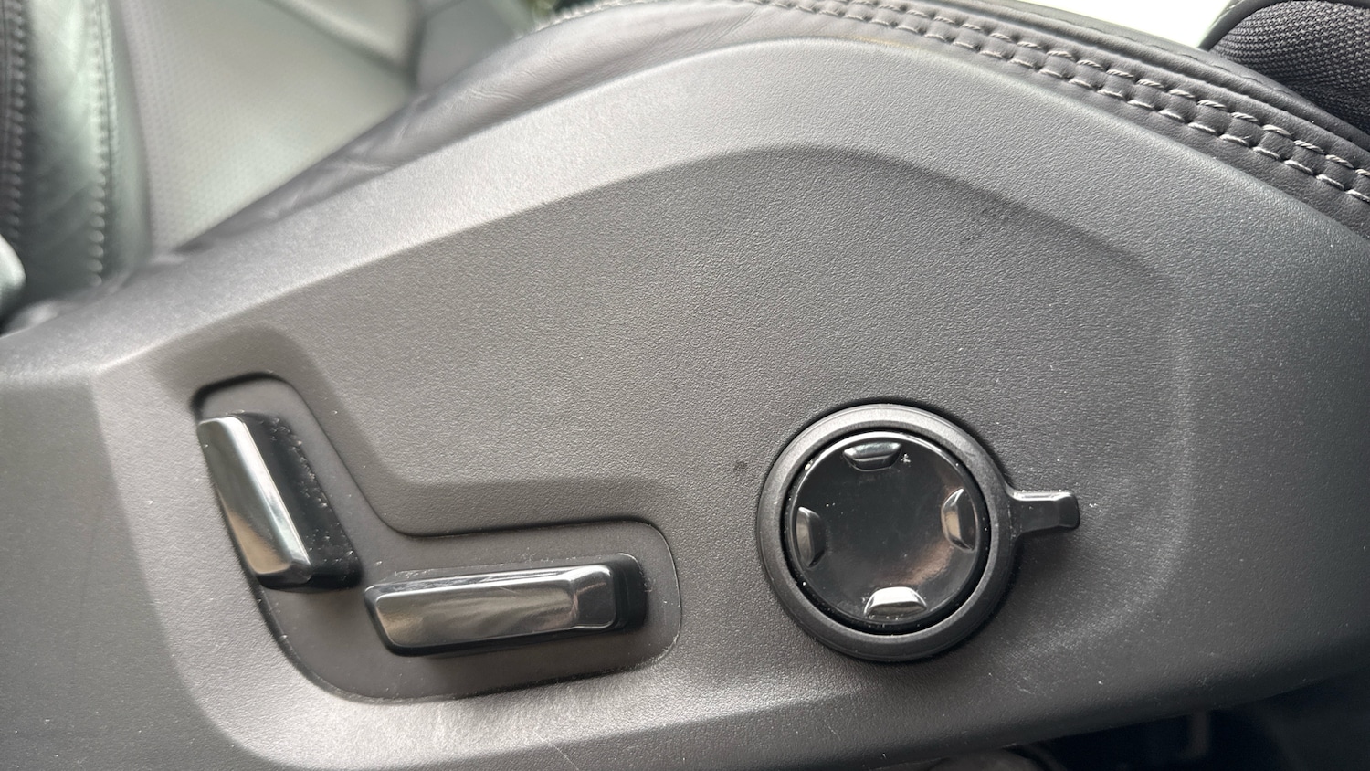 Used Volvo XC60 2022 for sale - 77336449: Photo 30