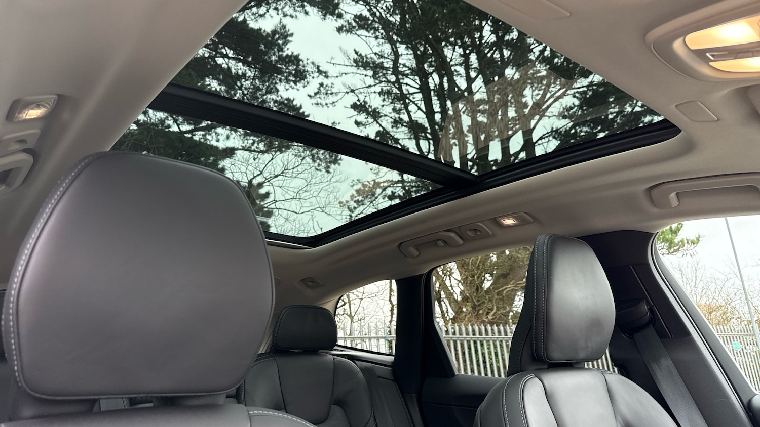 Used Volvo XC60 2022 for sale - 77336449: Photo 31