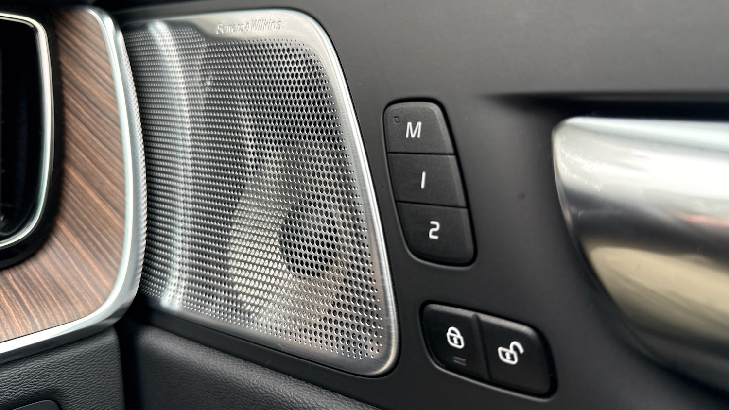 Used Volvo XC60 2022 for sale - 77336449: Photo 49