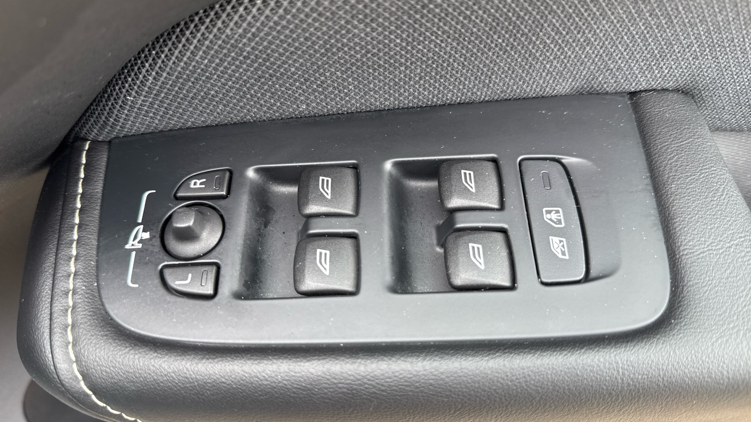 Vehicle 28
