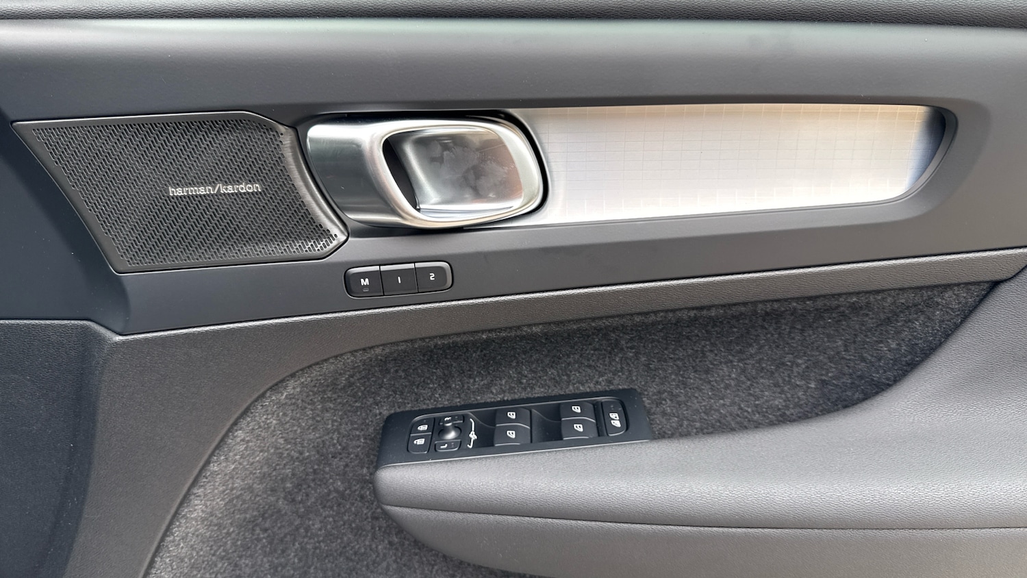 Used Volvo XC40 2025 for sale - 76653298: Photo 15