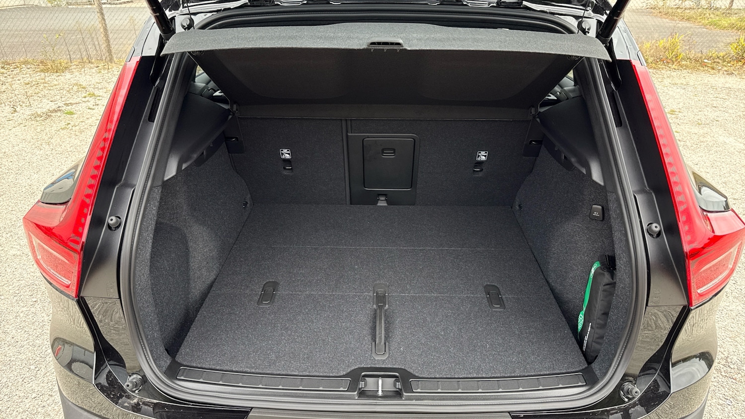 Used Volvo XC40 2025 for sale - 76653298: Photo 17