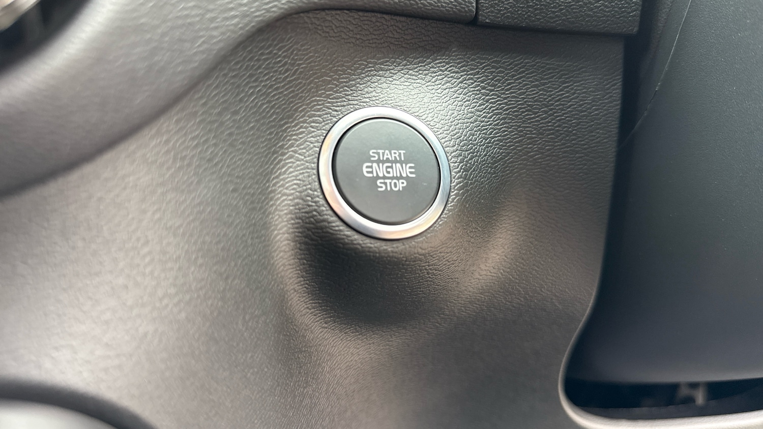 Used Volvo XC40 2025 for sale - 76653298: Photo 23