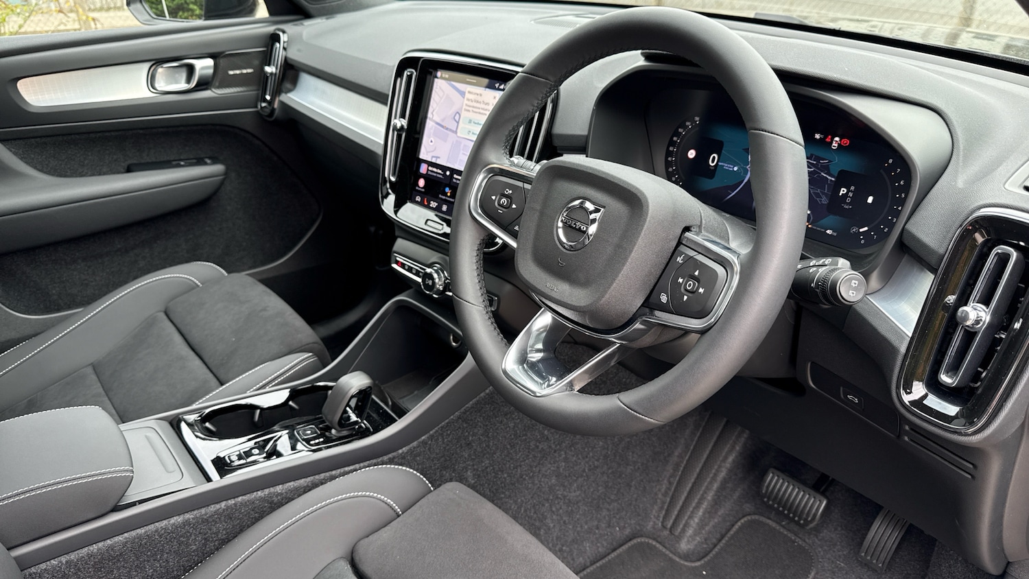 Used Volvo XC40 2025 for sale - 76653298: Photo 5