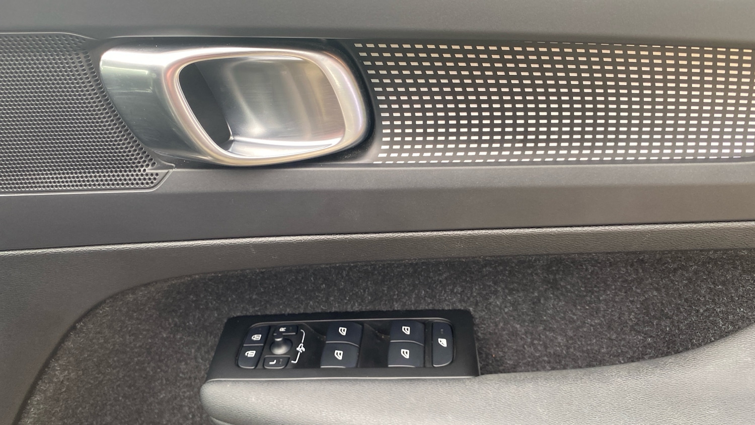 Used Volvo XC40 2021 for sale - 75960161: Photo 15